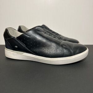 Womens KIZIK Miami Black Leather Slip On Casual Shoes / Size 6.5 Wide